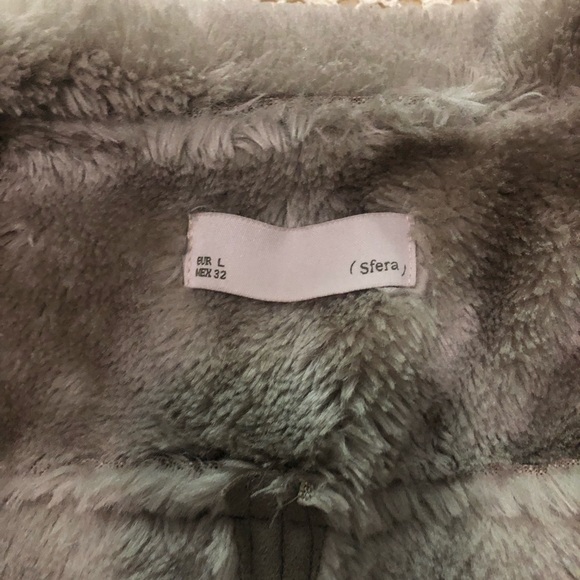 Faux fur vest - Picture 7 of 7